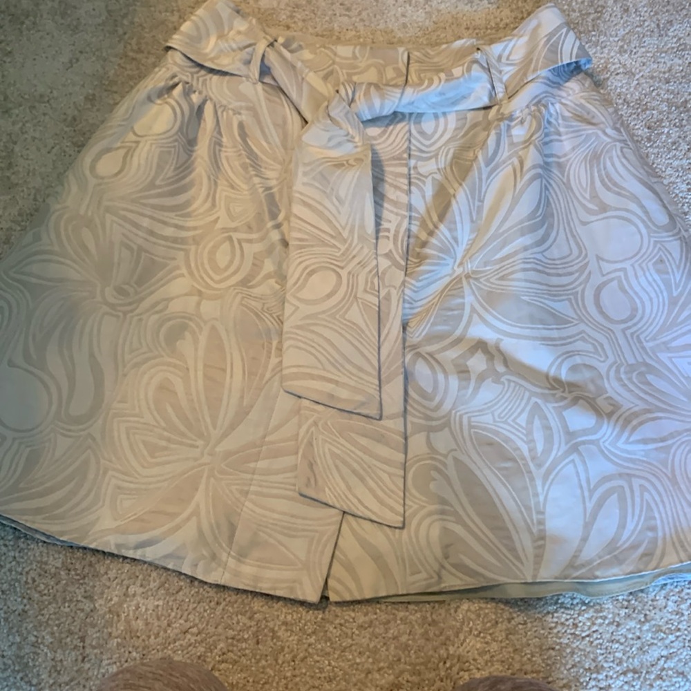 Stunning silvery white Magaschoni skirt